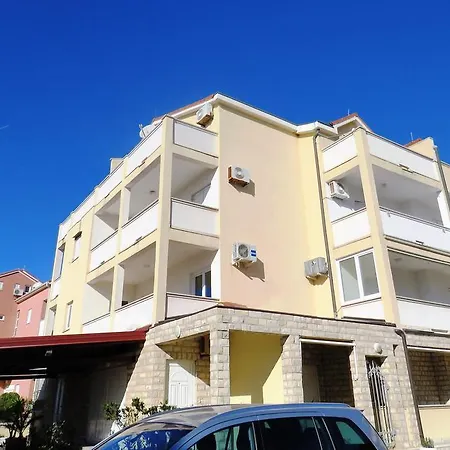 Apartments Party Novalja Exterior photo
